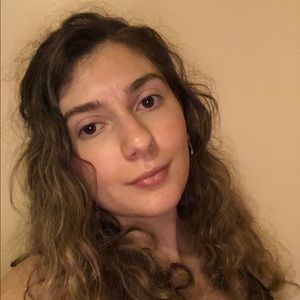 Meet your Posher, Jola